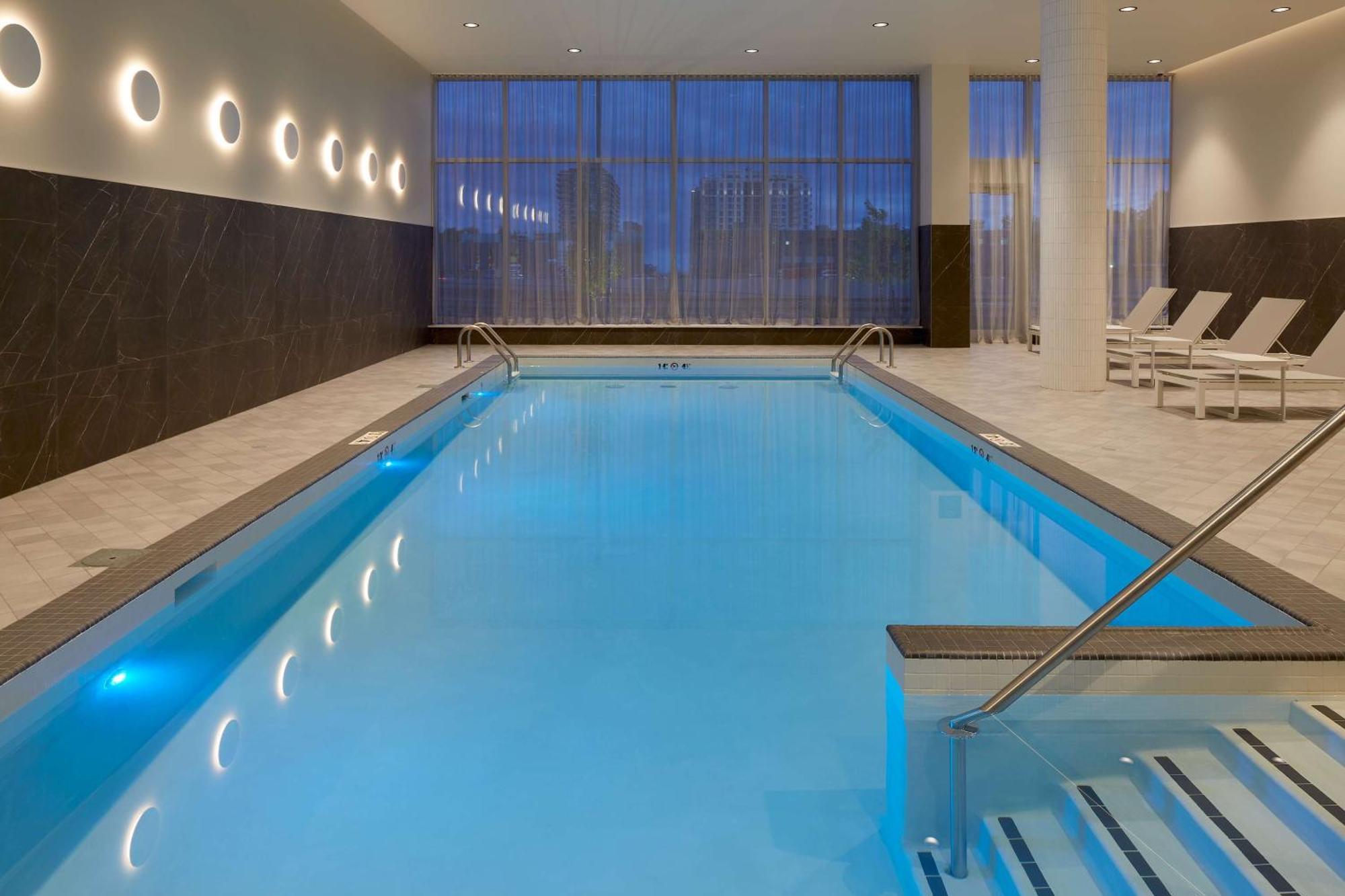 Hilton Garden Inn Montreal Midtown, Quebec, Canada Kültér fotó